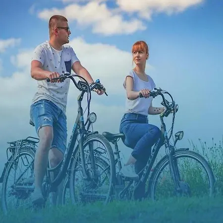 بيت للعطل Comfortable With A Private Garden Oswino